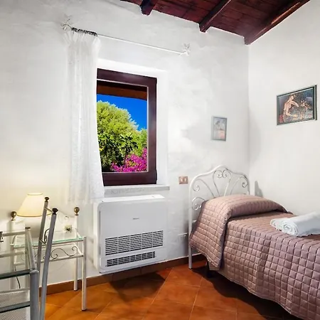 Glicine -historic Mediterranean Villa- Apartman
