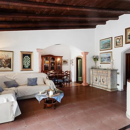Glicine -historic Mediterranean Villa- Apartman