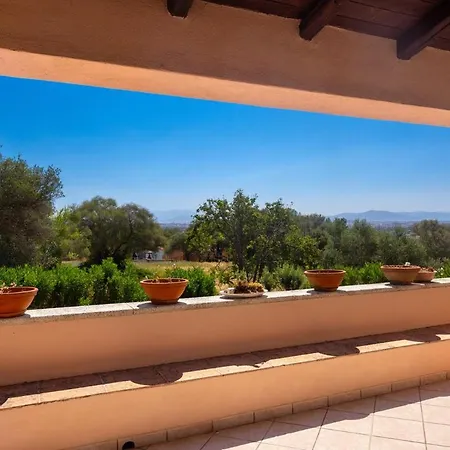 Glicine -historic Mediterranean Villa- Apartment